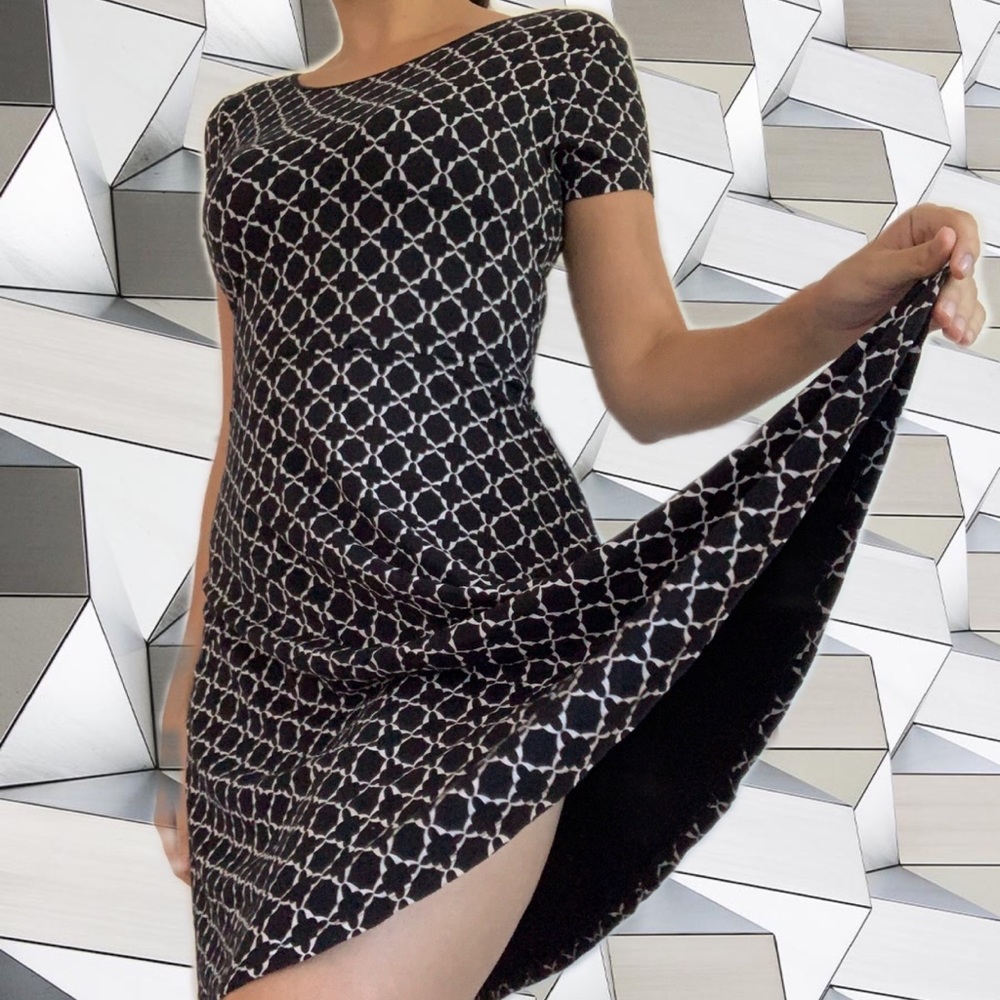 Black and White patterned Dress Built in Bra